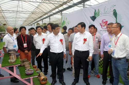 中国花卉协会副秘书长陈建武参观沭阳国际花木城