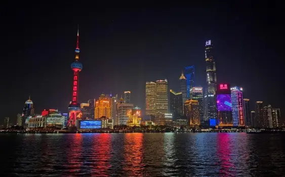 上海台球厅新潮流：斯诺克高档沙龙为何成为高净值白领下班后的首选？