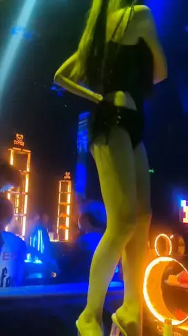 祝桥航空城+惠南镇桃花节+滴水湖畔观星露营，上海东南角藏着怎样的春日王炸组合？✈️🌸⛺